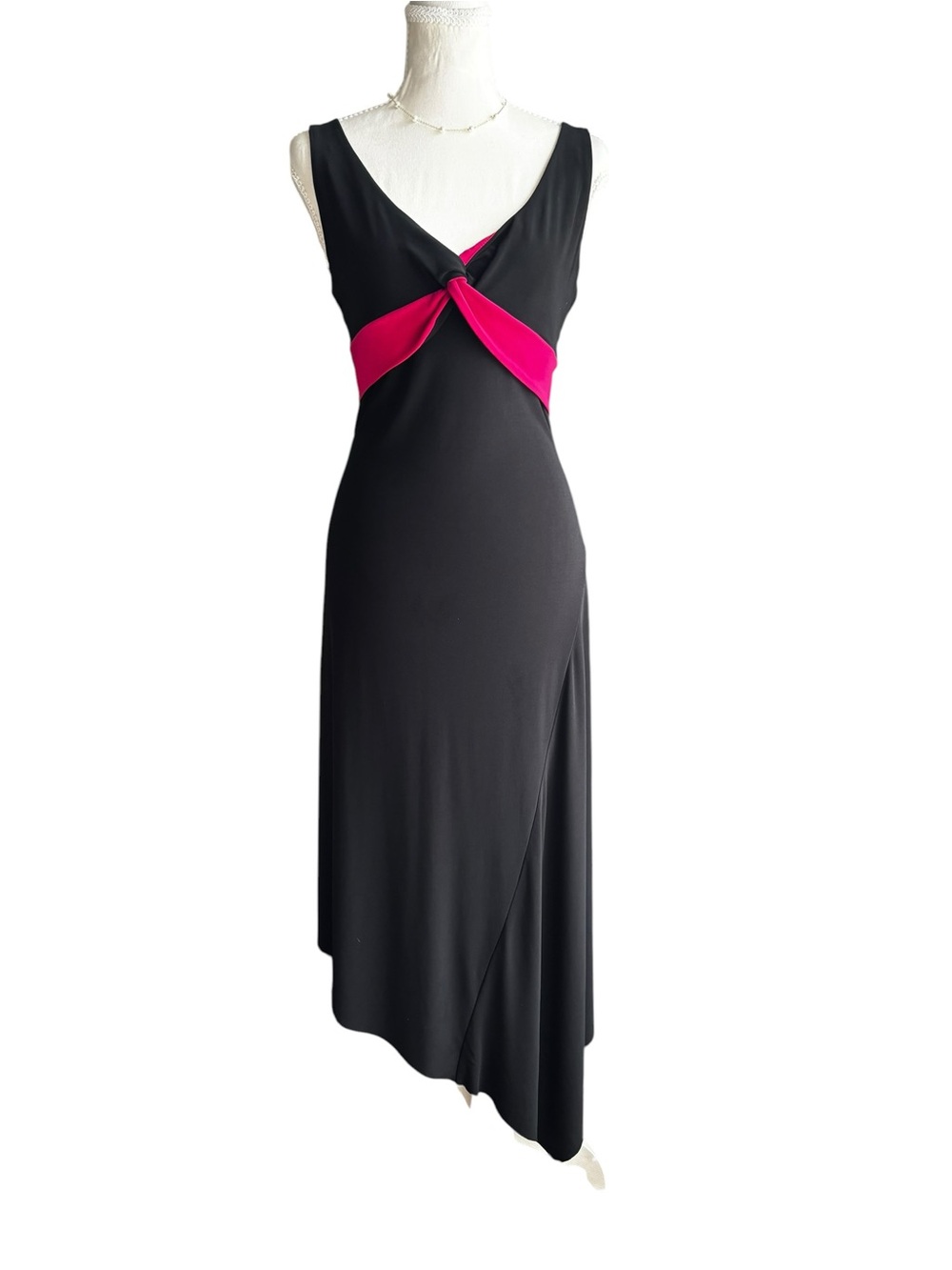 Bisou Bisou Black Dress with Fuchsia Twist Detail